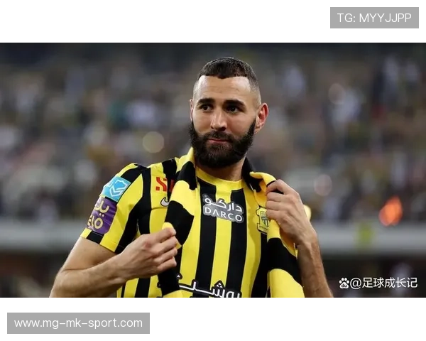 皇马卡马文加中路助攻本泽马门前冲顶得手：传控美学在伯纳乌绽放